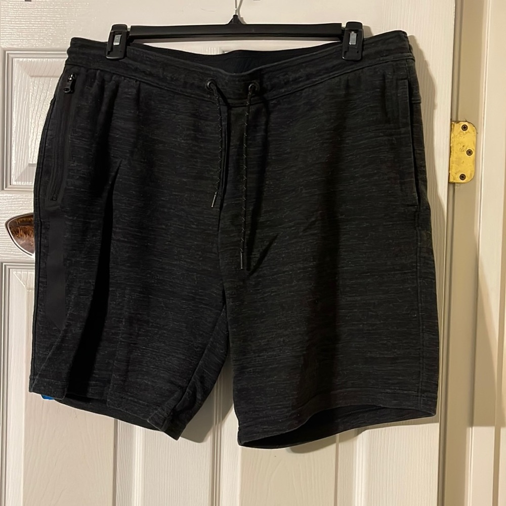 Mens black/Heatherd gray American Eagle XL sweatshorts